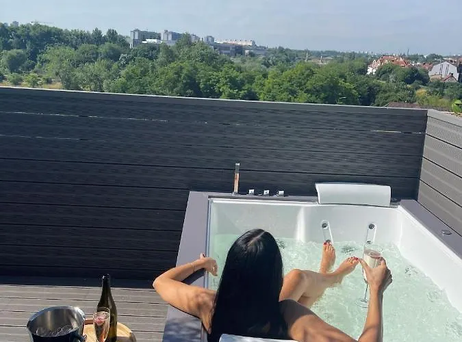 Отель Srodka Boutique 3*