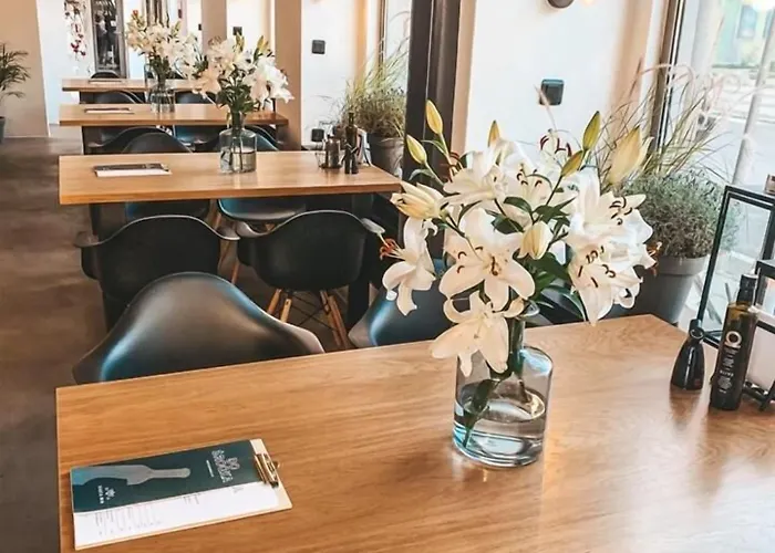 Srodka Boutique Отель 3*