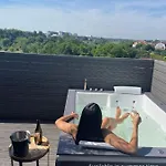 Hotel Srodka Boutique 3*