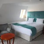 Srodka Boutique Hotel 3*