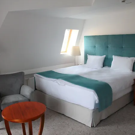 Srodka Boutique Готель 3*