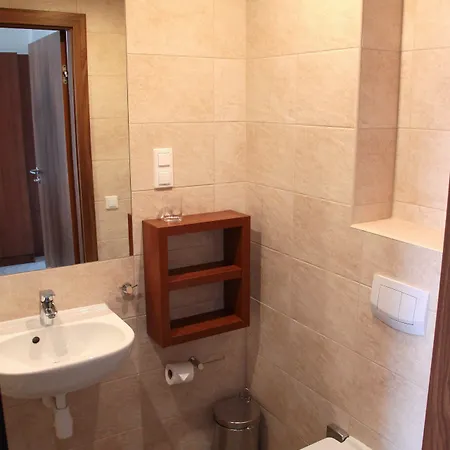 Srodka Boutique מלון 3*