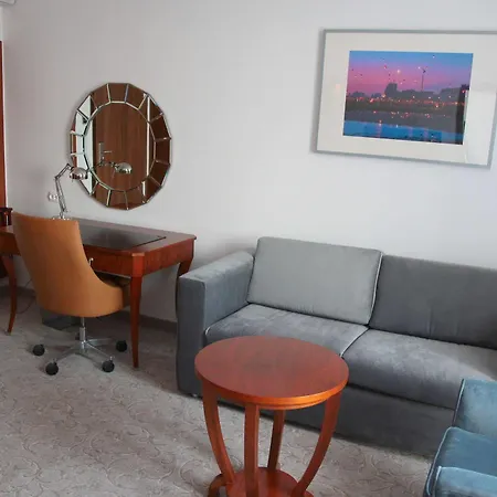 Hotel Srodka Boutique Poznan