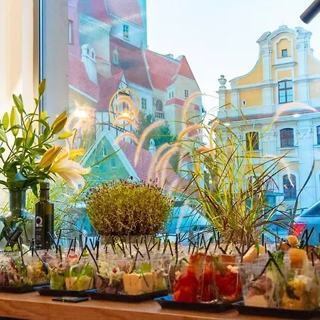 śródka Hotel 3*